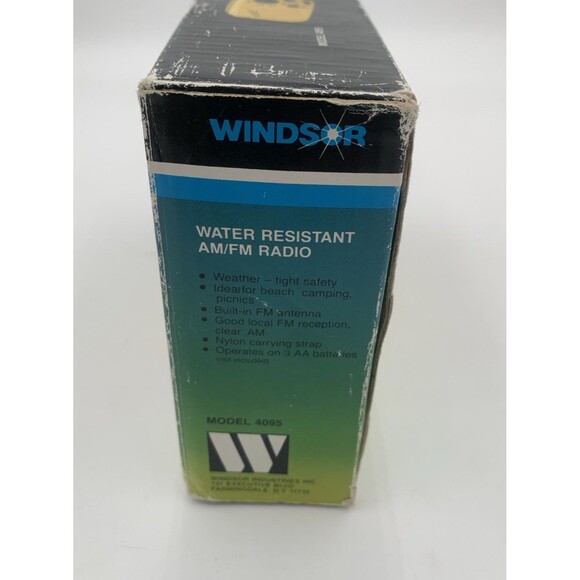 Vintage Windsor AM/FM Radio Water Resistant In Original Box. - Picture 8 of 9